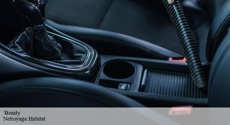 Nettoyage Habitat vous aide à garder l'intérieur de votre voiture propre et sain